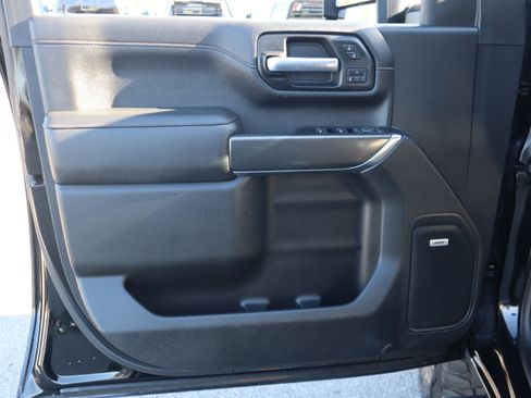 Used 2020 GMC Sierra 2500 AT4 w/ Technology Package image 32