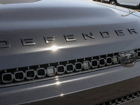 New 2026 Land Rover Defender 110 AWD/4WD image 15