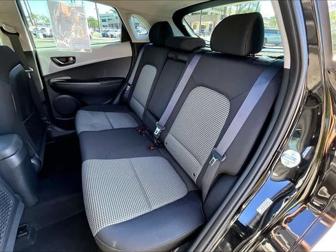 Used 2021 Hyundai Kona SE w/ Cargo Package image 18