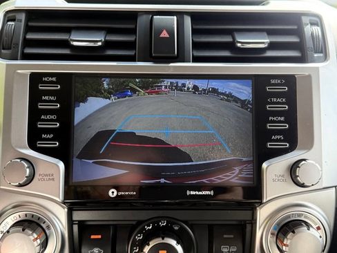 Used 2022 Toyota 4Runner SR5 AWD/4WD image 22
