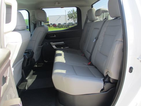 Used 2024 Toyota Tundra SR5 w/ SR5 Premium Package AWD/4WD image 10