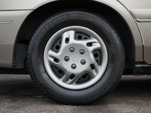 Used 1998 Buick Century Custom image 11