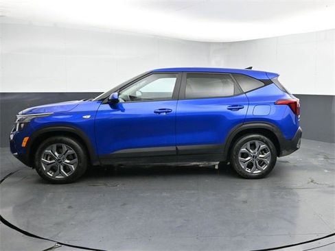 Used 2024 Kia Seltos LX image 9