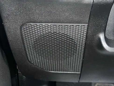 Used 2019 Jeep Wrangler Unlimited Sport S image 18