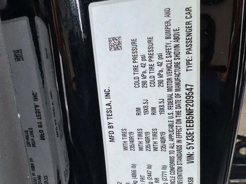 Used 2022 Tesla Model 3 Long Range AWD/4WD image 36
