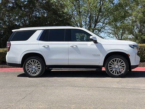 Used 2023 Chevrolet Tahoe LT w/ Luxury Package image 2