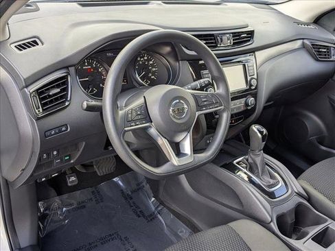 Used 2021 Nissan Rogue Sport S image 10