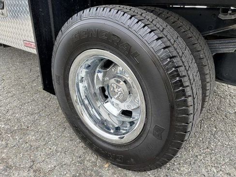 Used 2023 RAM 3500 Tradesman w/ Chrome Appearance Group image 41