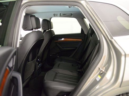 Certified 2023 Audi Q5 2.0T Premium w/ Convenience Package image 10