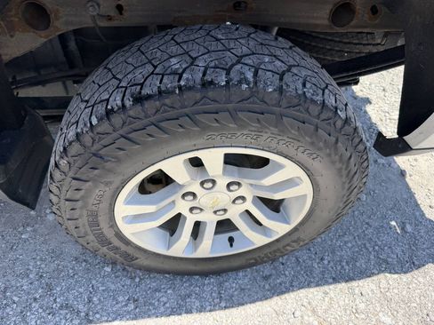 Used 2018 Chevrolet Silverado 1500 LT w/ All Star Edition AWD/4WD image 10