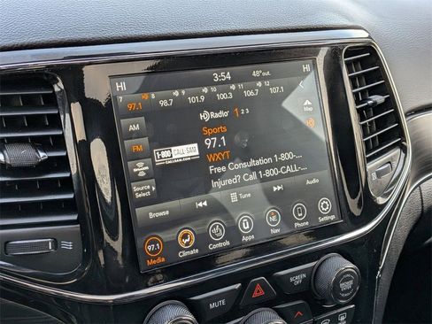 Used 2021 Jeep Grand Cherokee Limited w/ Trailer Tow Group IV image 22