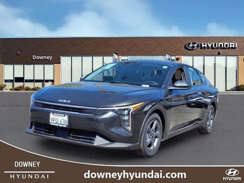 Used 2025 Kia K4 LXS image 1