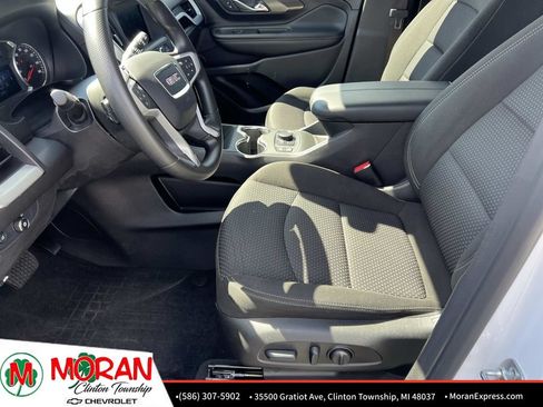 Certified 2024 GMC Terrain SLE w/ Driver Convenience Package FWD image 18