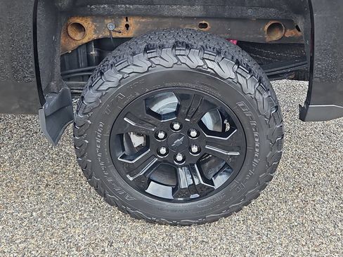 Certified 2018 Chevrolet Silverado 1500 LTZ Z71 w/ LTZ Plus Package AWD/4WD image 8