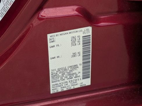 Used 2023 Nissan Altima 2.5 SR w/ SR Premium Package FWD image 31