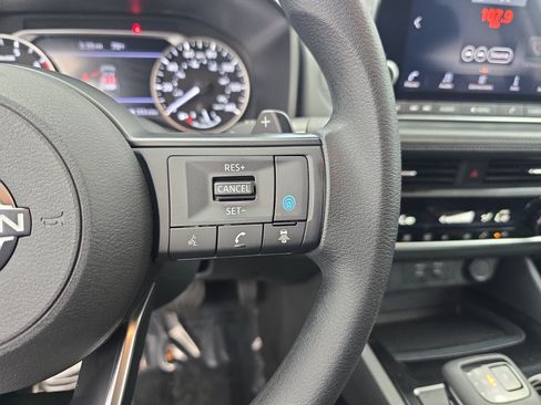 Certified 2024 Nissan Rogue SV AWD/4WD image 18