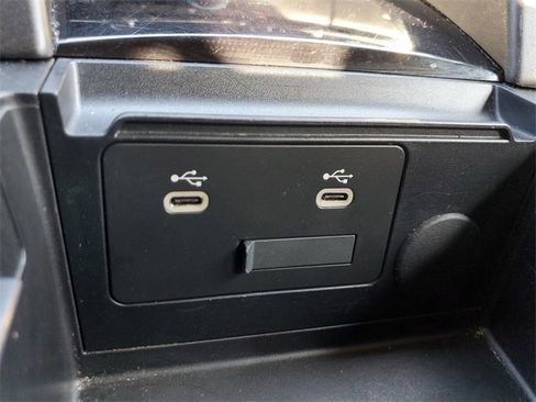 Used 2024 MAZDA MAZDA3 s image 22