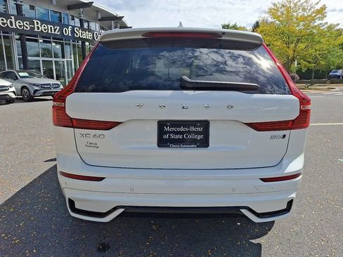 Used 2024 Volvo XC60 B5 Plus image 9