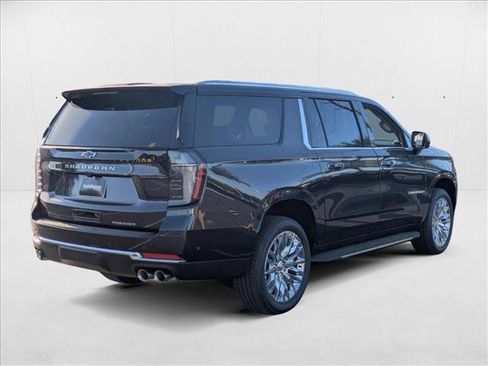 New 2025 Chevrolet Suburban Premier image 2