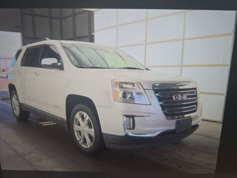 Used 2017 GMC Terrain SLT w/ Open Road Package AWD/4WD image 3