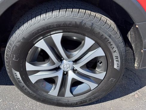 Used 2016 Toyota RAV4 LE AWD/4WD image 39