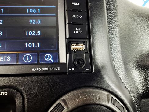 Used 2015 Jeep Wrangler Unlimited Sport w/ Quick Order Package 24S AWD/4WD image 23