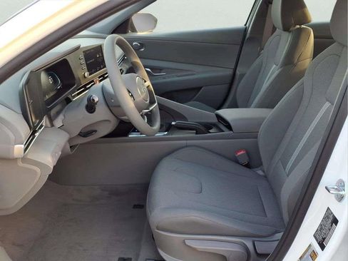 New 2026 Hyundai Elantra SE FWD image 10