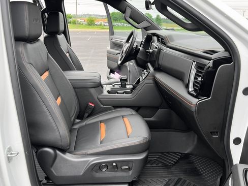 Used 2024 GMC Sierra 1500 AT4 w/ Technology Package image 20