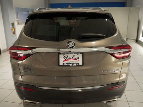 Used 2018 Buick Enclave Premium w/ Trailering Package AWD/4WD image 8