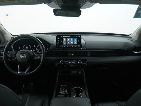 Used 2023 Honda Pilot Touring image 14
