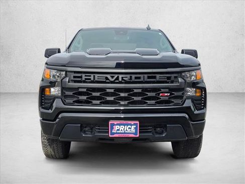 Used 2025 Chevrolet Silverado 1500 Custom Trail Boss w/ Turbomax Blackout Package AWD/4WD image 8