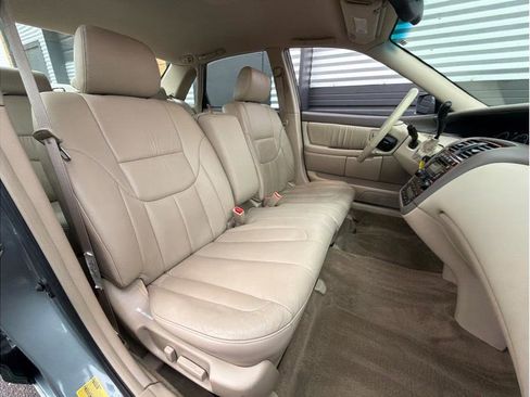 Used 2001 Toyota Avalon XLS image 4