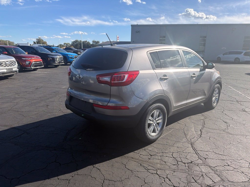 Used 2011 Kia Sportage LX AWD/4WD image 6