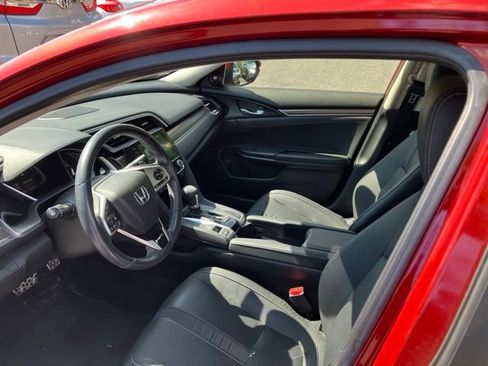 Used 2019 Honda Civic Touring image 11