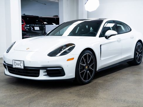 Used 2020 Porsche Panamera 4 image 3