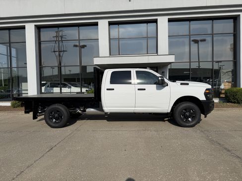 New 2026 RAM 3500 Tradesman AWD/4WD image 3