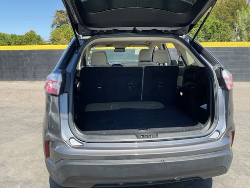 Used 2021 Ford Edge SE FWD image 25