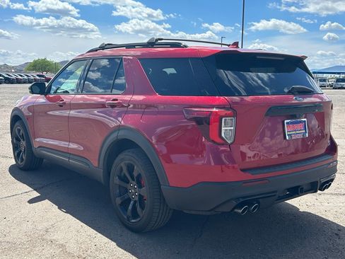 Used 2020 Ford Explorer ST w/ ST Street Pack image 7