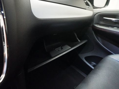 Used 2018 Dodge Grand Caravan GT FWD image 31