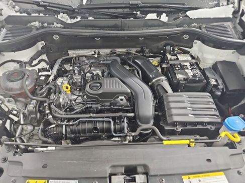 Used 2024 Volkswagen Taos SE image 24