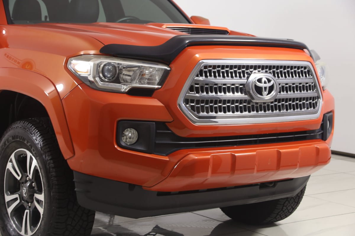 Used 2016 Toyota Tacoma TRD Sport w/ Towing Package AWD/4WD image 30