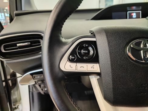 Used 2019 Toyota Prius Prime Advanced image 19