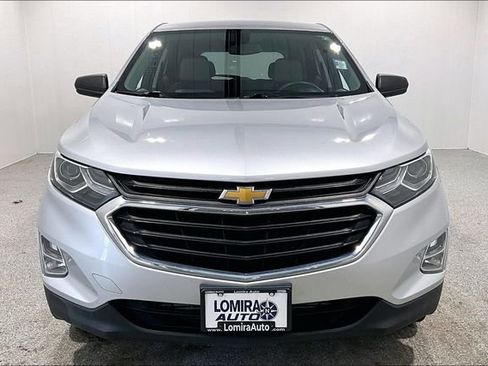 Used 2018 Chevrolet Equinox LS image 2