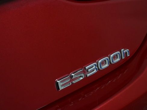 Used 2020 Lexus ES 300h w/ Accessory Package FWD image 25