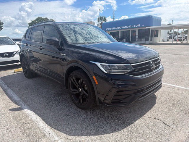 Used 2023 Volkswagen Tiguan SE R-Line FWD image 4