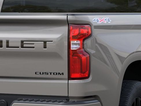 New 2026 Chevrolet Silverado 1500 Custom w/ LPO, Dark Essentials Package AWD/4WD image 12