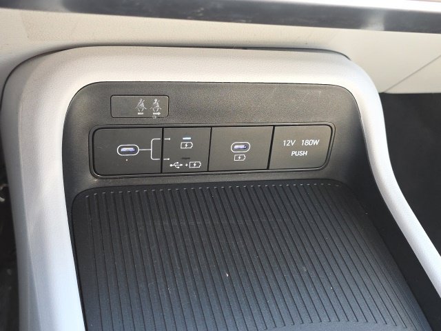 Certified 2024 Hyundai Kona SEL FWD image 15