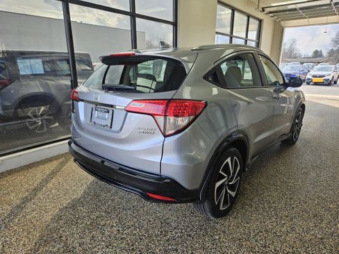 Used 2023 Honda HR-V LX image 2
