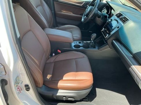 Used 2018 Subaru Outback 3.6R Touring AWD/4WD image 18