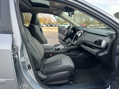 Used 2025 Subaru Outback Onyx Edition image 18